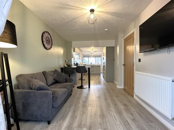 Cameron Lane, Fernwood, Newark