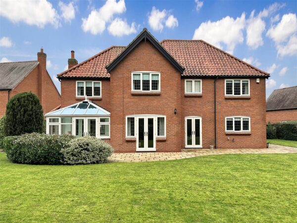 Chantry Lodge, Glebe Park, Balderton, Newark