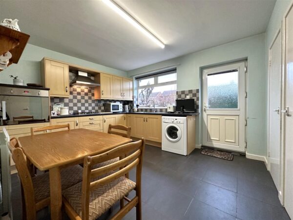 Bowbridge Road, Newark