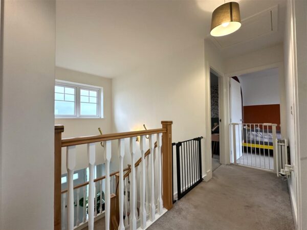 Ribbon Pond Drive, Middlebeck, Newark