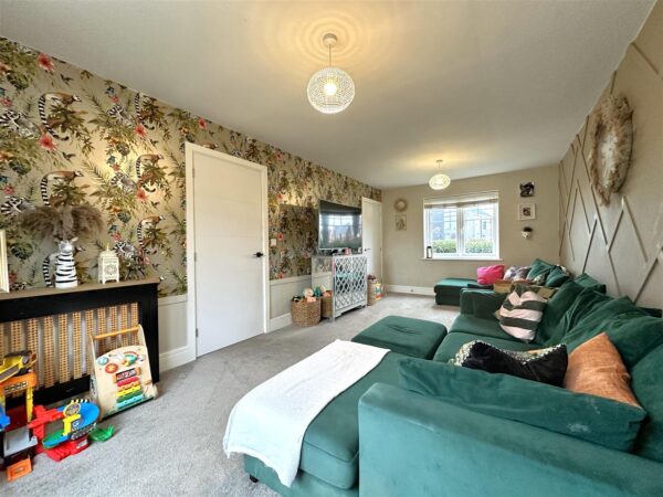 Ribbon Pond Drive, Middlebeck, Newark