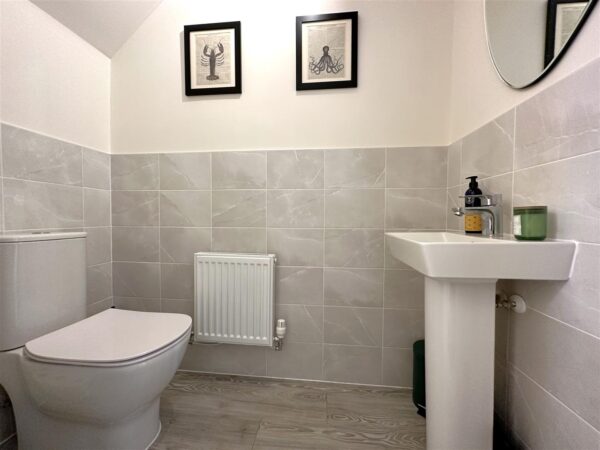 Stunning Family Home, Avro Road, Fernwood, Newark