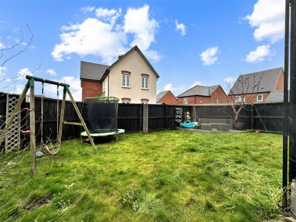 Ribbon Pond Drive, Middlebeck, Newark