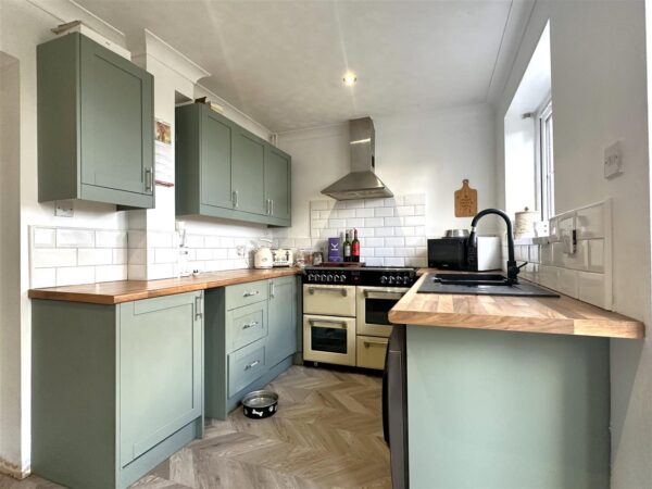 Stonelea Close, Branston, Lincoln