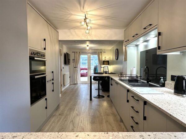 Cameron Lane, Fernwood, Newark