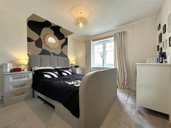 Ribbon Pond Drive, Middlebeck, Newark