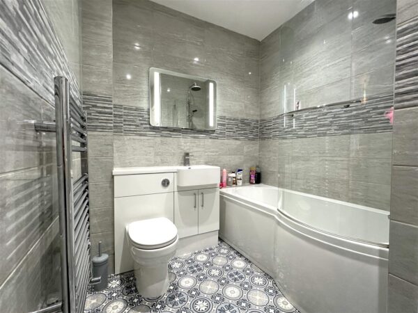 Cameron Lane, Fernwood, Newark