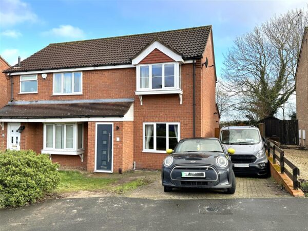 Stonelea Close, Branston, Lincoln
