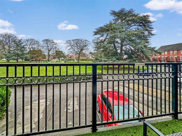 Cameron Lane, Fernwood, Newark