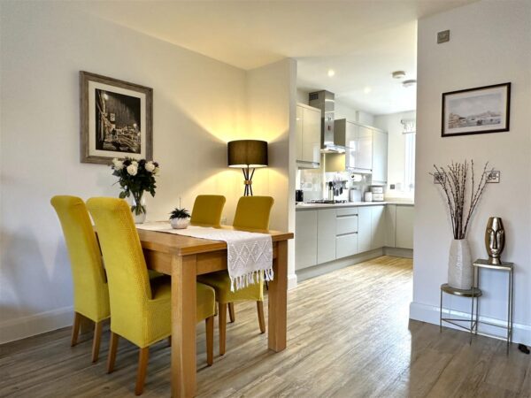 Green Avenue, Newark