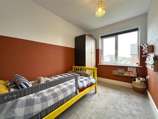 Ribbon Pond Drive, Middlebeck, Newark