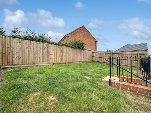 Stunning Family Home, Avro Road, Fernwood, Newark