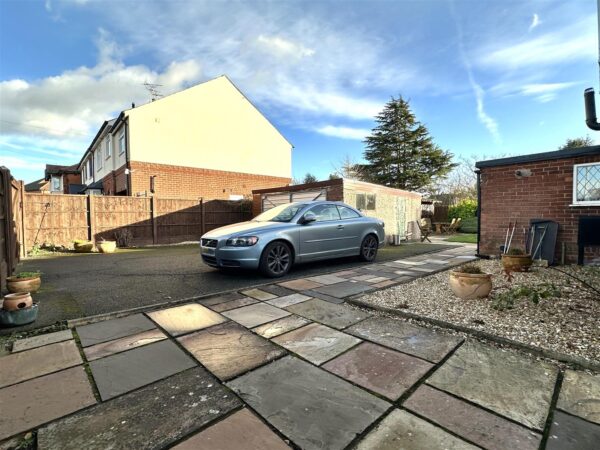 London Road, Balderton, Newark