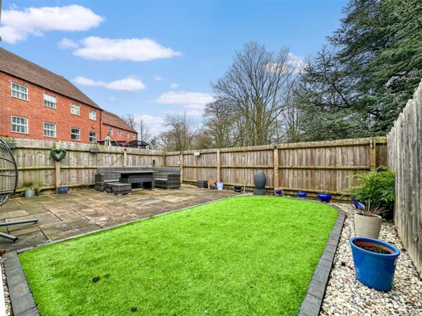 Cameron Lane, Fernwood, Newark