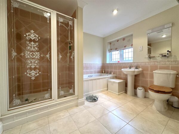 Chantry Lodge, Glebe Park, Balderton, Newark