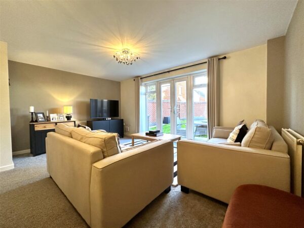 Apple Avenue, Fernwood, Newark