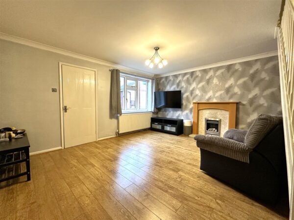 Cardinal Hinsley Close, Newark