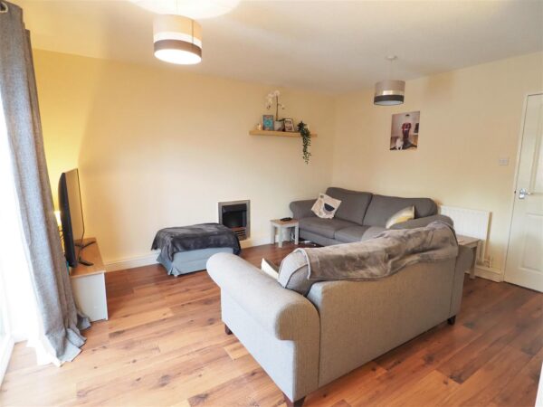 Regents Close, Collingham, Newark