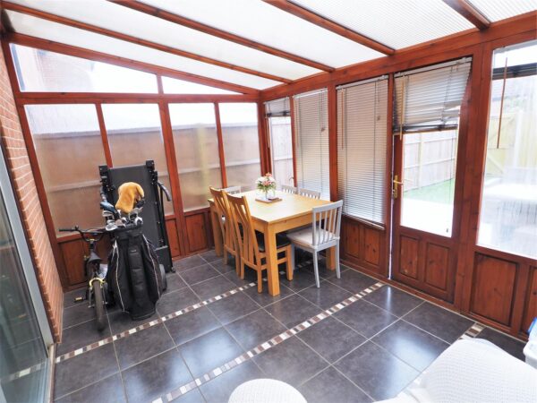 Regents Close, Collingham, Newark