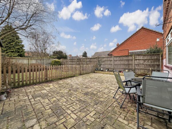 Eastern Terrace Lane, Newark