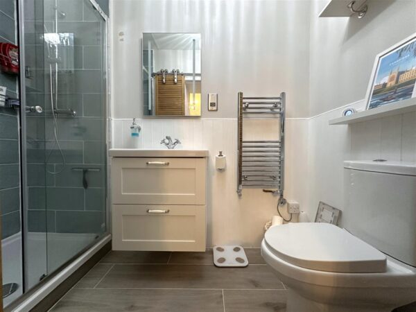 Swinderby Road, Collingham, Newark