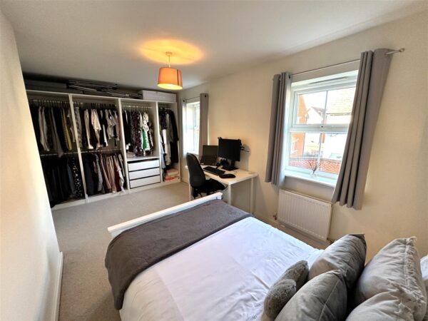 Apple Avenue, Fernwood, Newark