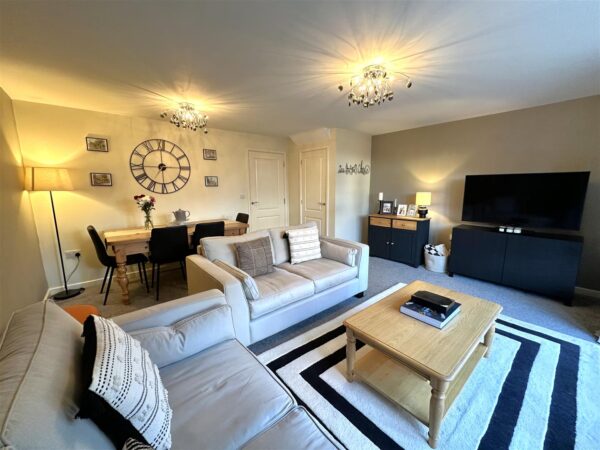 Apple Avenue, Fernwood, Newark