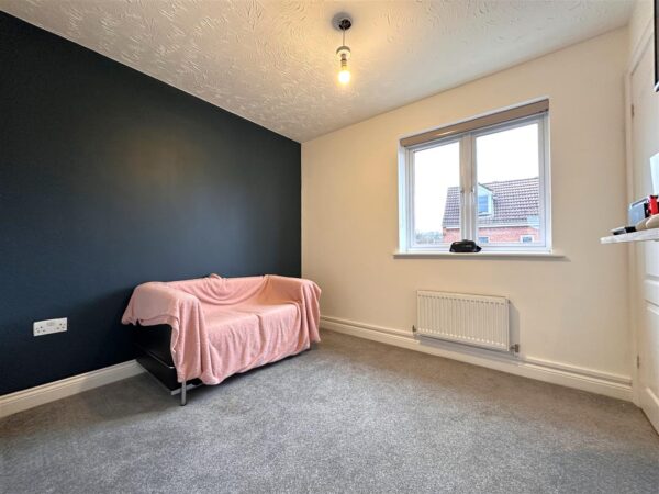 Stirling Drive, Coddington, Newark