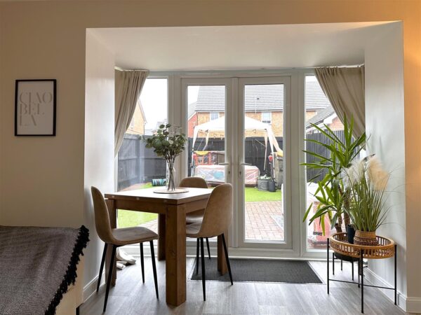 Carmelita Avenue, Fernwood, Newark