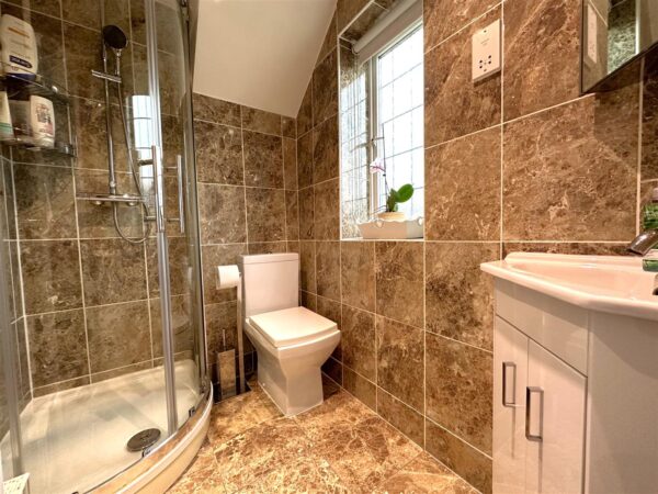 Allen Close, Claypole, Newark