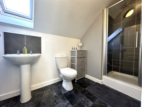 Apple Avenue, Fernwood, Newark