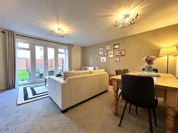 Apple Avenue, Fernwood, Newark