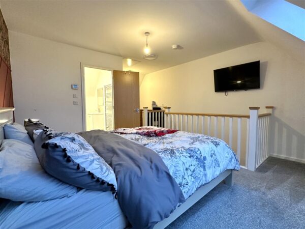 Cloverfield Place, Middlebeck, Newark