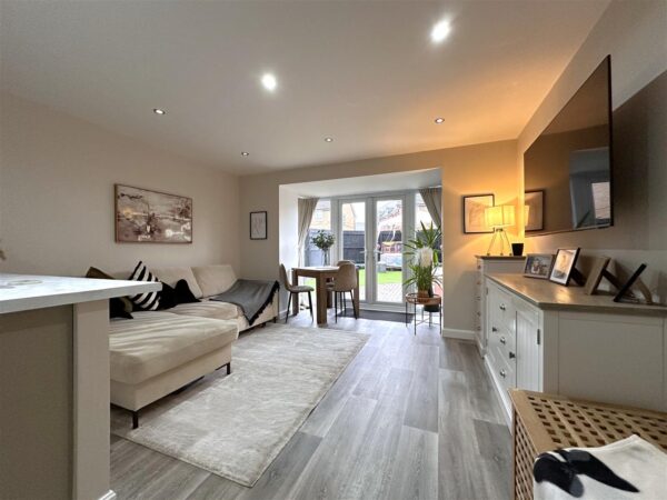 Carmelita Avenue, Fernwood, Newark