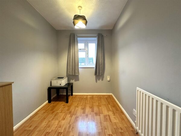 Cardinal Hinsley Close, Newark