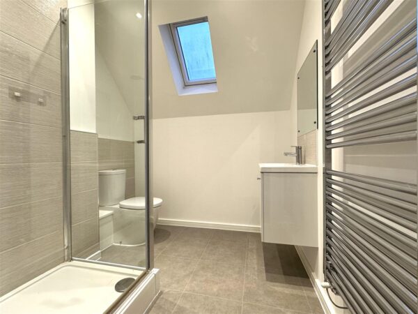 Cloverfield Place, Middlebeck, Newark