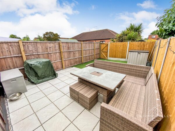 Regents Close, Collingham, Newark