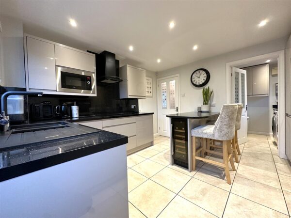 Allen Close, Claypole, Newark