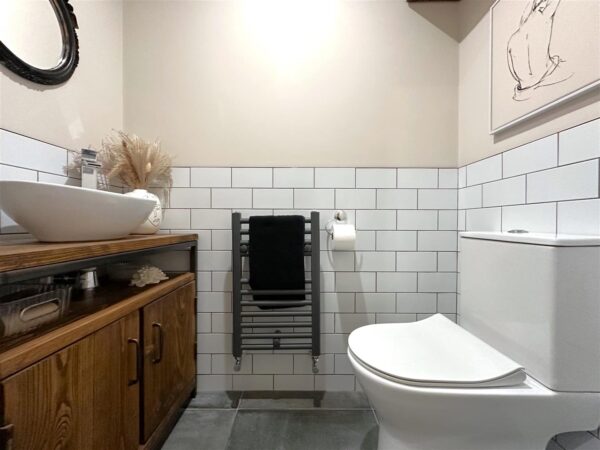 Carmelita Avenue, Fernwood, Newark