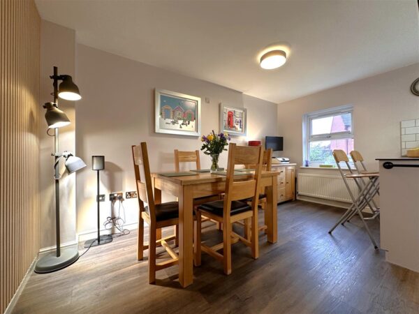 John Gold Avenue, Newark