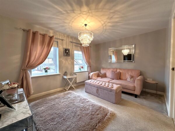 Carmelita Avenue, Fernwood, Newark