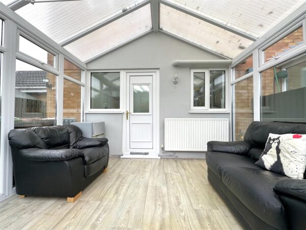 Cardinal Hinsley Close, Newark