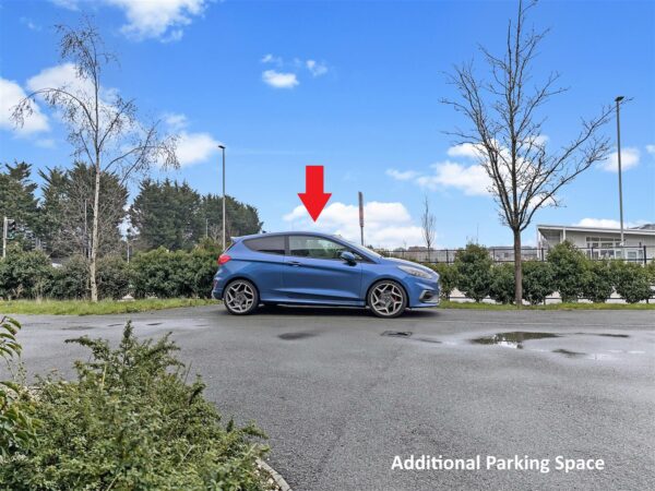 Cloverfield Place, Middlebeck, Newark