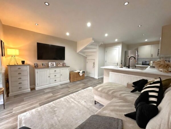 Carmelita Avenue, Fernwood, Newark