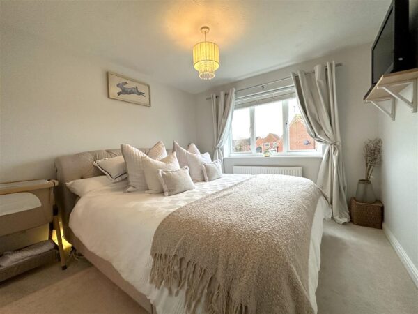 Allen Close, Claypole, Newark