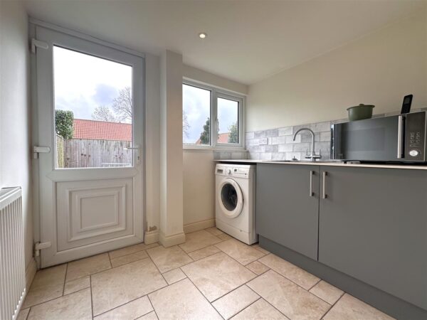 St. Peters Close, Farndon, Newark