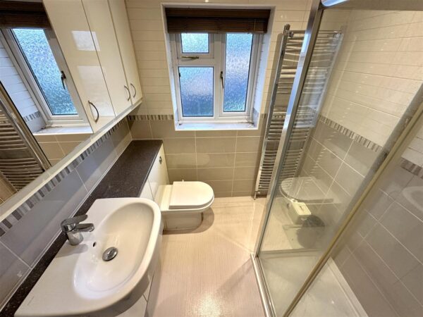 Cardinal Hinsley Close, Newark