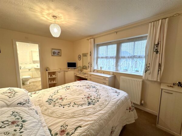 Ireton Avenue, Newark