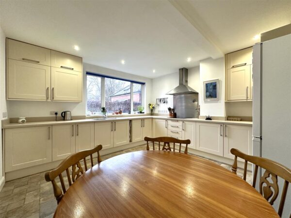 Victoria Street, Newark