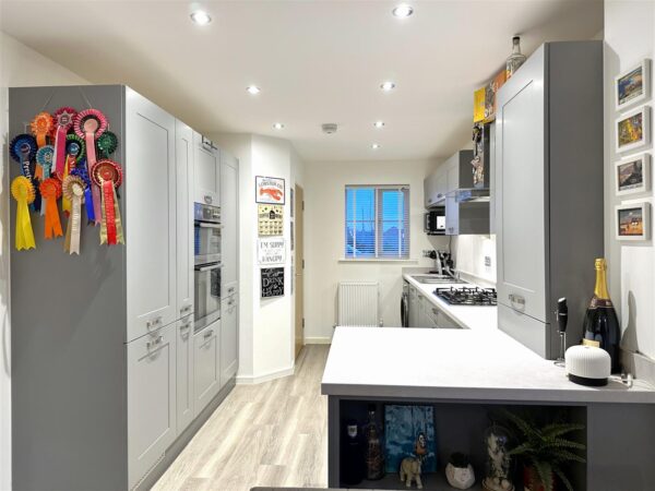 Cloverfield Place, Middlebeck, Newark